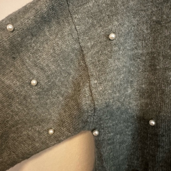H&M XS Green pearl sweater - Picture 4 of 5